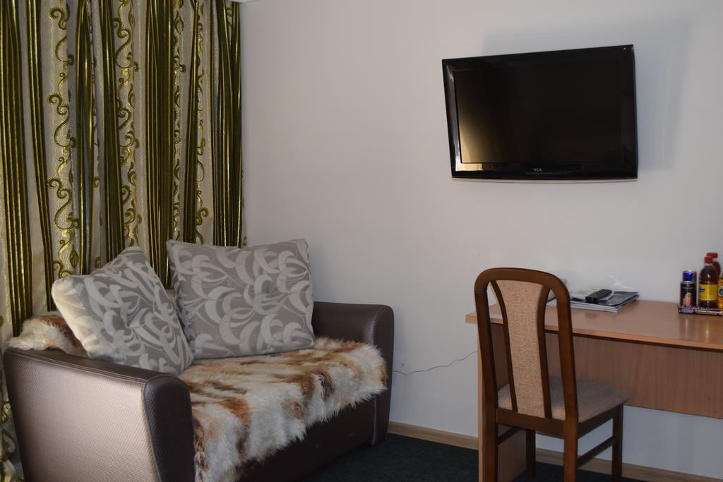 Bayterek Hotel Astana Zimmer foto