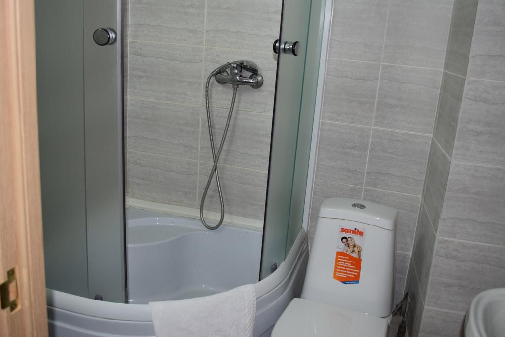 Bayterek Hotel Astana Zimmer foto